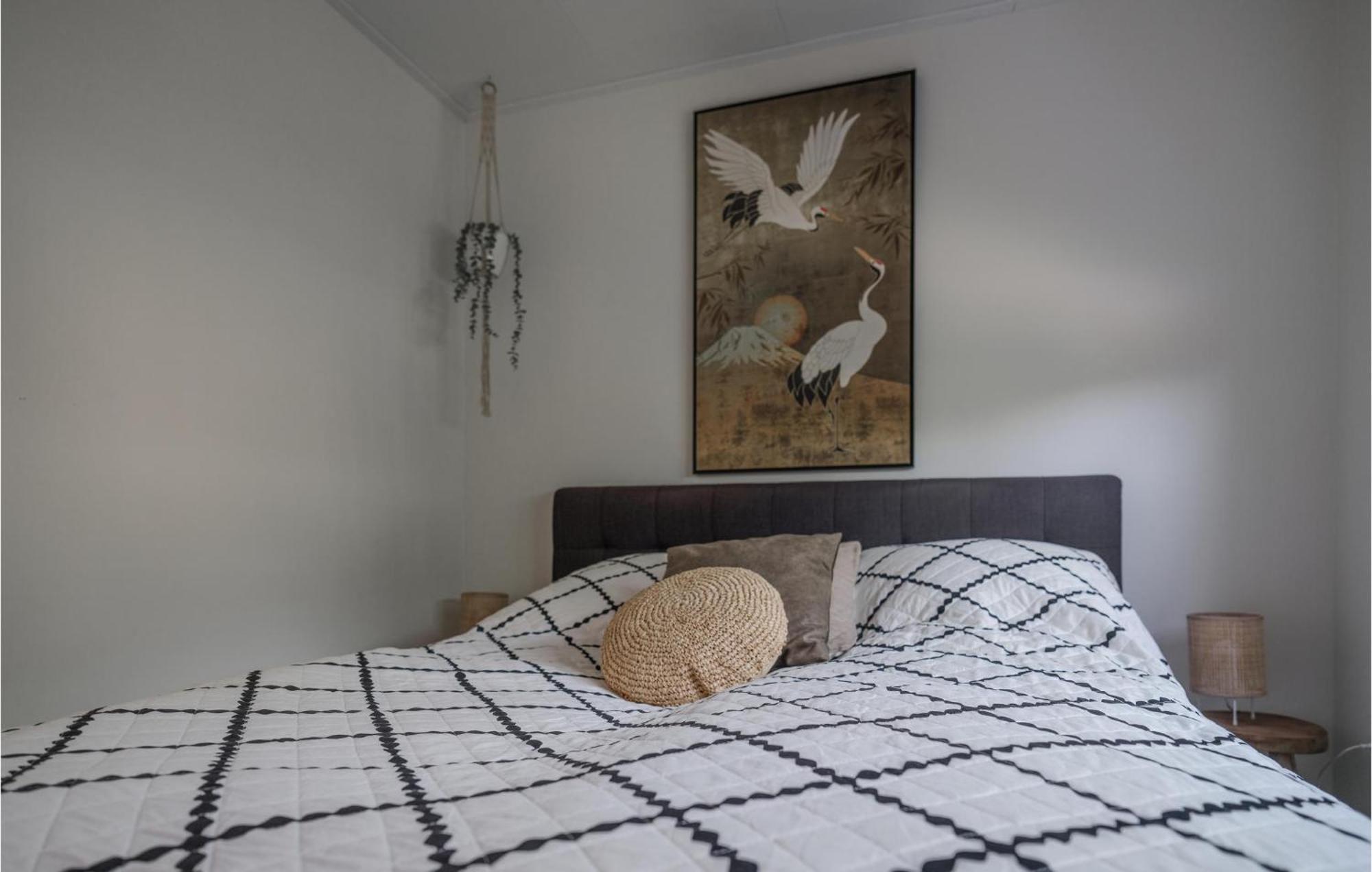 Nice Home In Heinkenszand With Sauna Екстериор снимка